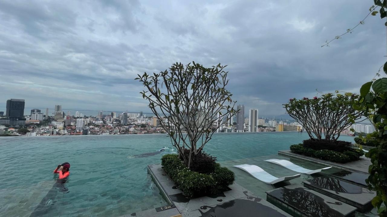 13A Beacon Executive Suites #Rooftoppool #Luxurysuites George Town Exterior photo