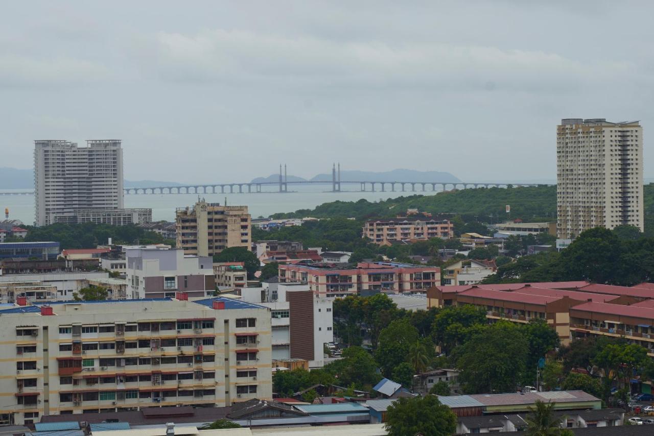 13A Beacon Executive Suites #Rooftoppool #Luxurysuites George Town Exterior photo